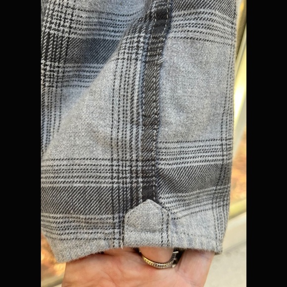 Vans Grey Flannel "Off the Wall" Button-Down Shirt - Men's Size Small - Picture 6 of 7